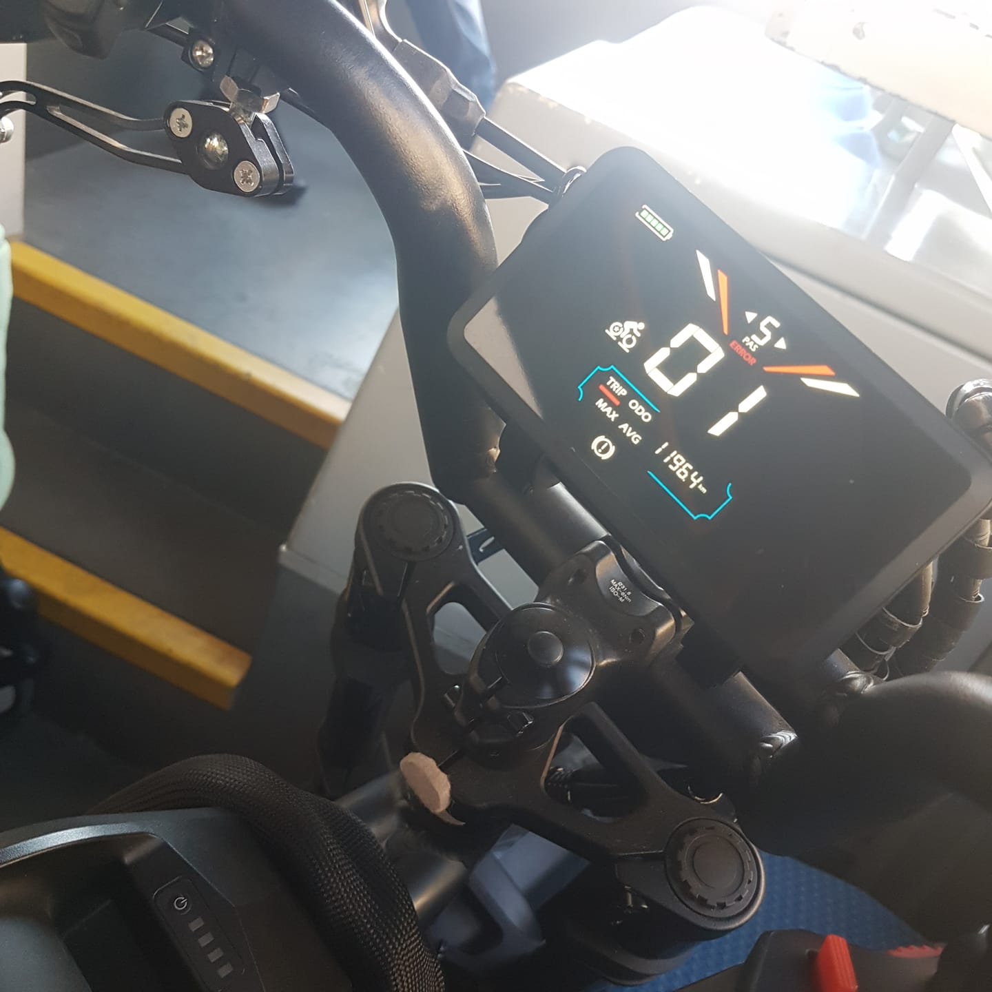 Customer photo review of Vakole Q20 MAX 750W*2 Dual Motor 20" Fat Bike 960Wh Full Suspension E-Mountain Bike 48V 20Ah Battery