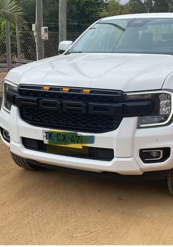 Customer photo review of Máscara Estilo Raptor Exclusiva para Ford Ranger años 2024 Transforma tu Camioneta!