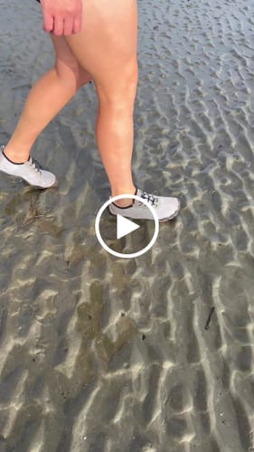 Customer video review of Hiitave Women's Barefoot Mesh Water Shoes