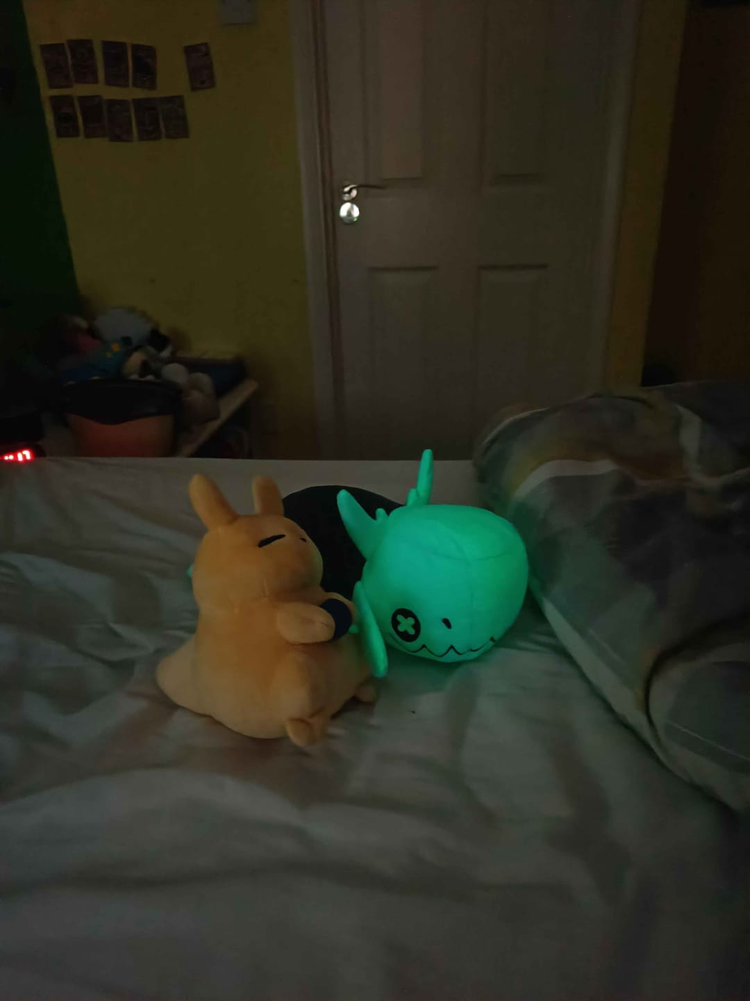 Customer photo review of Rain World - Glowing Blue Lizard Plush