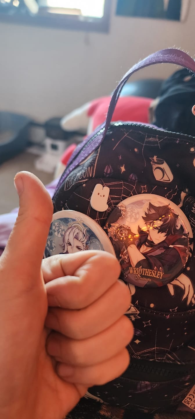 Customer photo review of Rain World - Survivor Marshmallow Mini Pin