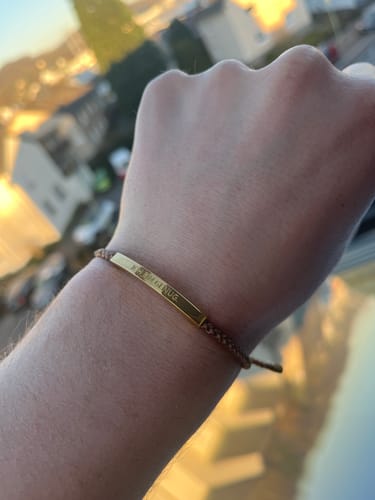 Customer photo review of Armband "Ich bin genug."