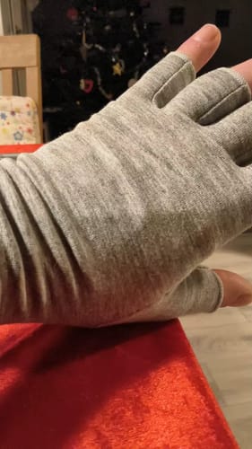 Customer photo review of Compresfit™ Gloves