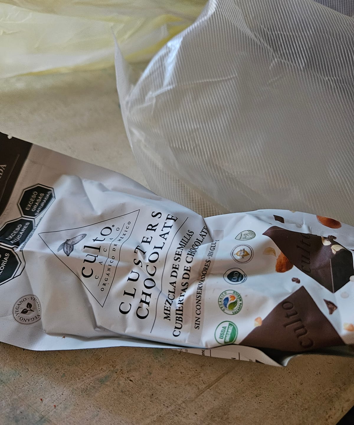 Customer photo review of Clusters de Chocolate | 100g
