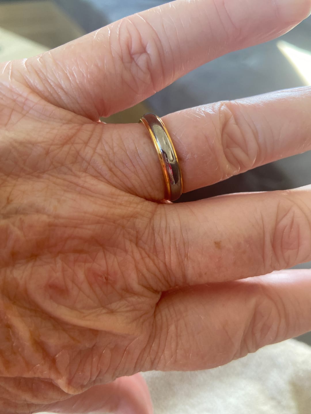Customer photo review of Vulcan Mirror 4mm Wonder Ring