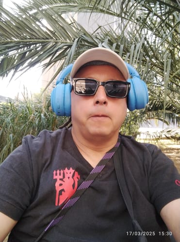 Customer photo review of Audífonos inalámbricos On ear | STF Dune | 8 hrs uso función dual azul