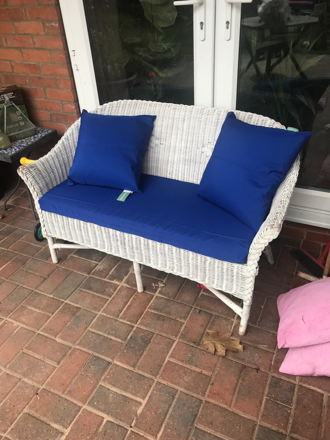 Customer photo review of Centre Join Water Resistant Scatter Cushions Garden Furniture Cushion Indoor Outdoor Pillow