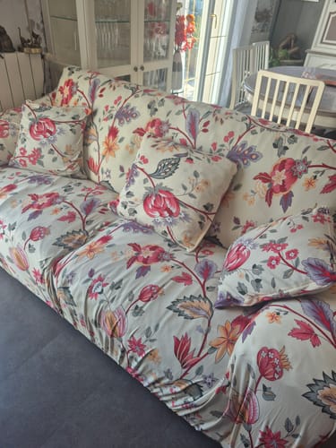 Customer photo review of Red Flower - 2 pièces - Housses extensibles de coussin 45 CM X 45 CM