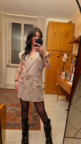 Customer photo review of Tutina Blazer corta smanicata tortora