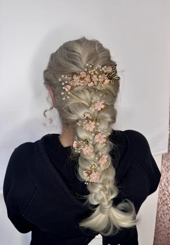 Customer photo review of Olivia X Easilocks Wavy Collection