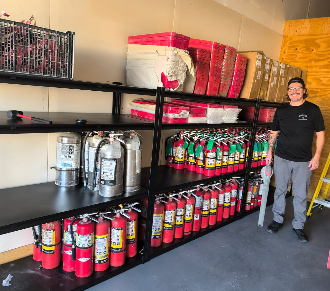 Customer photo review of Reibii 4-Tier 2650LBS Heavy Duty Industrial Garage Shelving Units,60" W Adjustable Metal Storage Shelves Racks for Garage, Warehouse, Basement