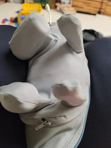 Customer photo review of Wireless Neck and Back Massager Neck and Shoulder Kneading Massage Shawl Neck Cervical Relaxing Trapezius Massager