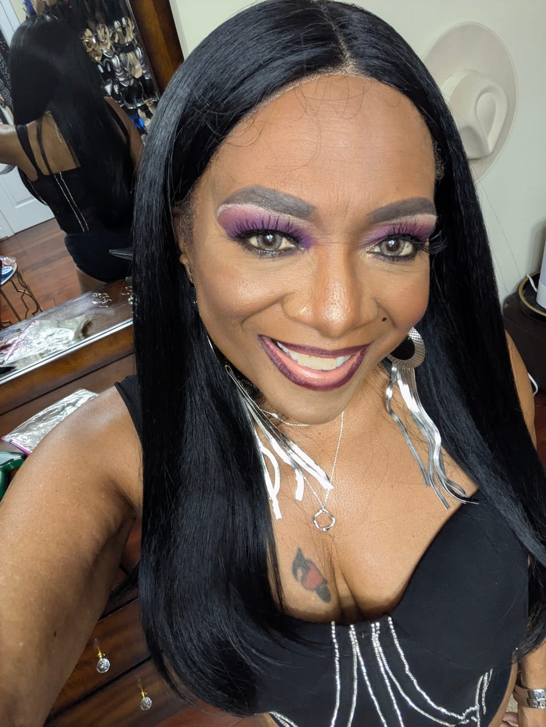 Customer photo review of Sensationnel Dashly Synthetic Lace Front Wig - LACE UNIT 10