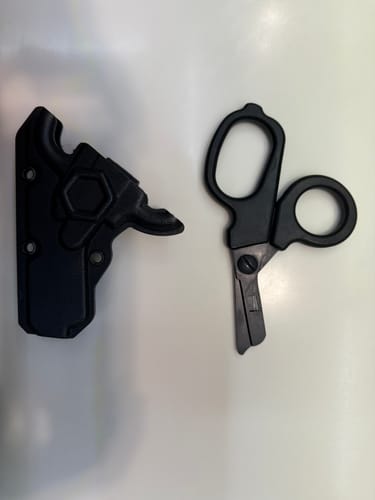 Customer photo review of MINI Compact Medical Tactical Trauma Shears | ONE SHEAR®