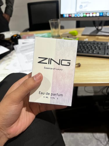 Customer photo review of Bleu De Zing