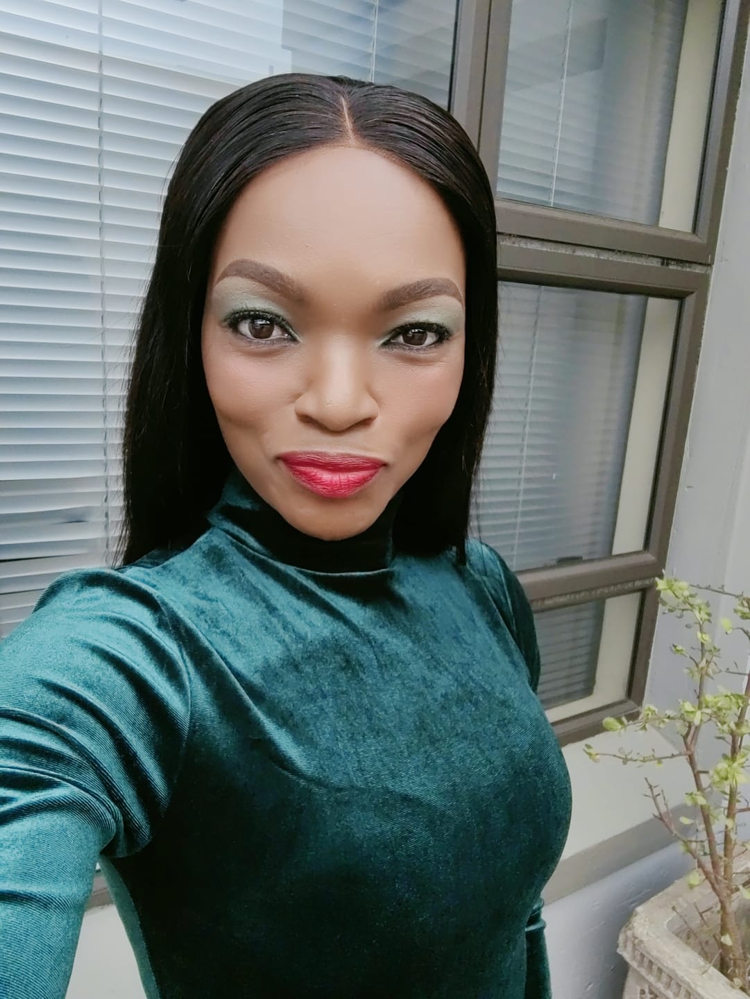 Customer photo review of Peruvian 5x5 Lace Wig - Straight