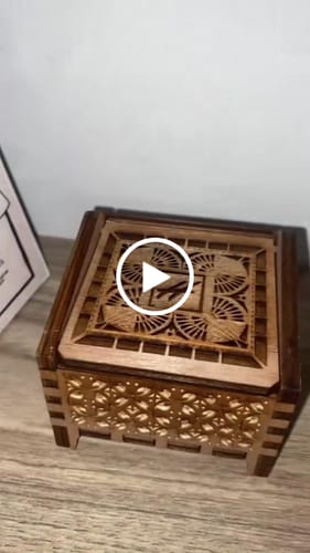 Customer video review of Custom Engrave for Automatic Honnebox
