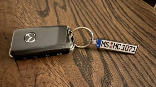 Customer photo review of Kennzeichen Schlüsselanhänger Mini Nummernschild Metall