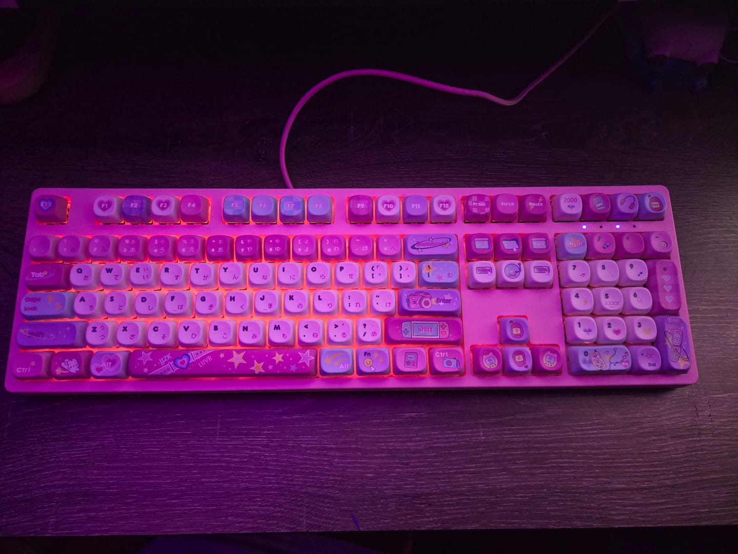 Customer photo review of KiiBOOM x Elyxirine Digital Dreams: Pastel Y2K Keycap Set