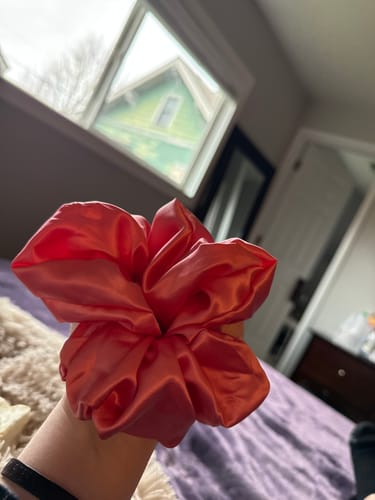 Customer photo review of Organic Silk Scrunchie