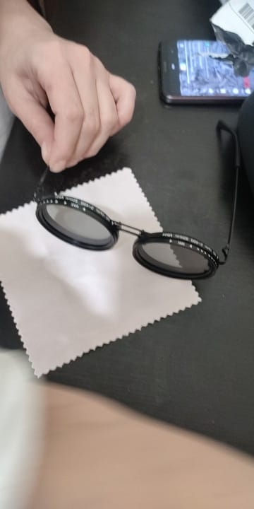 Customer photo review of Les Flex｜Lunettes de soleil ajustables