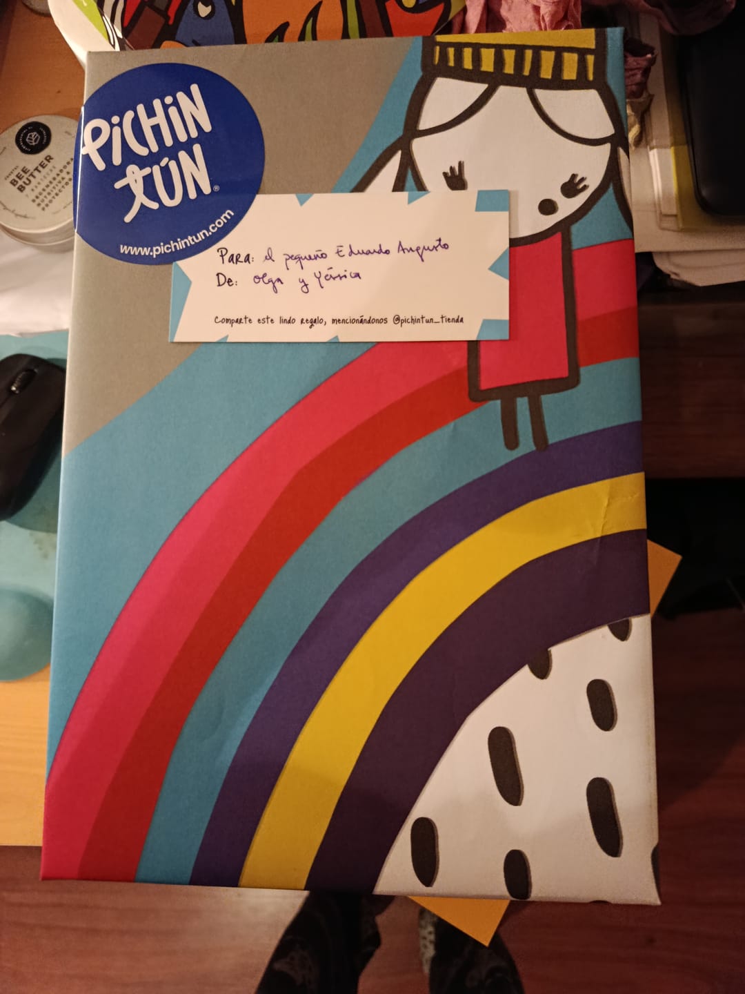 Customer photo review of Envolver cada regalo por separado
