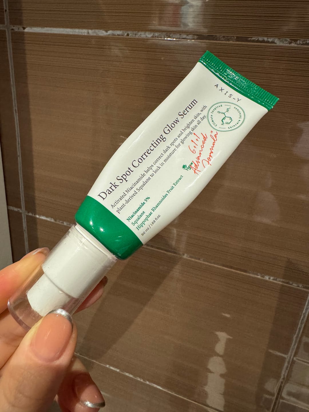 Customer photo review of Serums tumšo plankumu korekcijai AXIS-Y Dark Spot Correcting Glow Serum