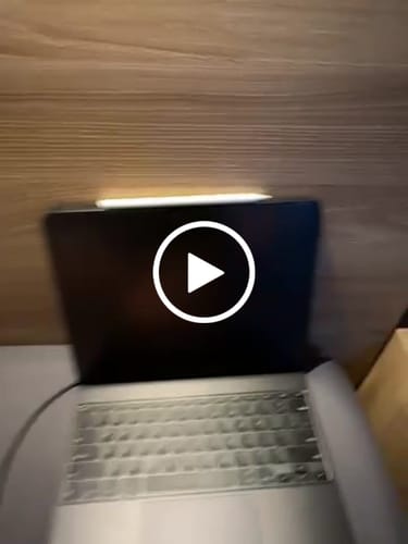 Customer video review of UGREEN 65W Nexode GaN USB C 3-Port Charger With US/UK/EU Plug for Travel