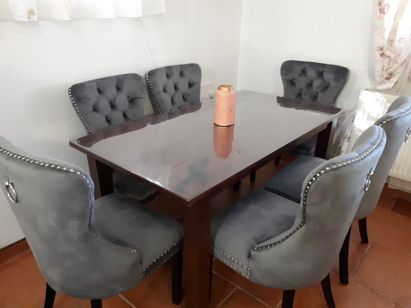 Customer photo review of Scaun tapitat MIYA, gri/negru, stofa catifelata, 54x60x100 cm