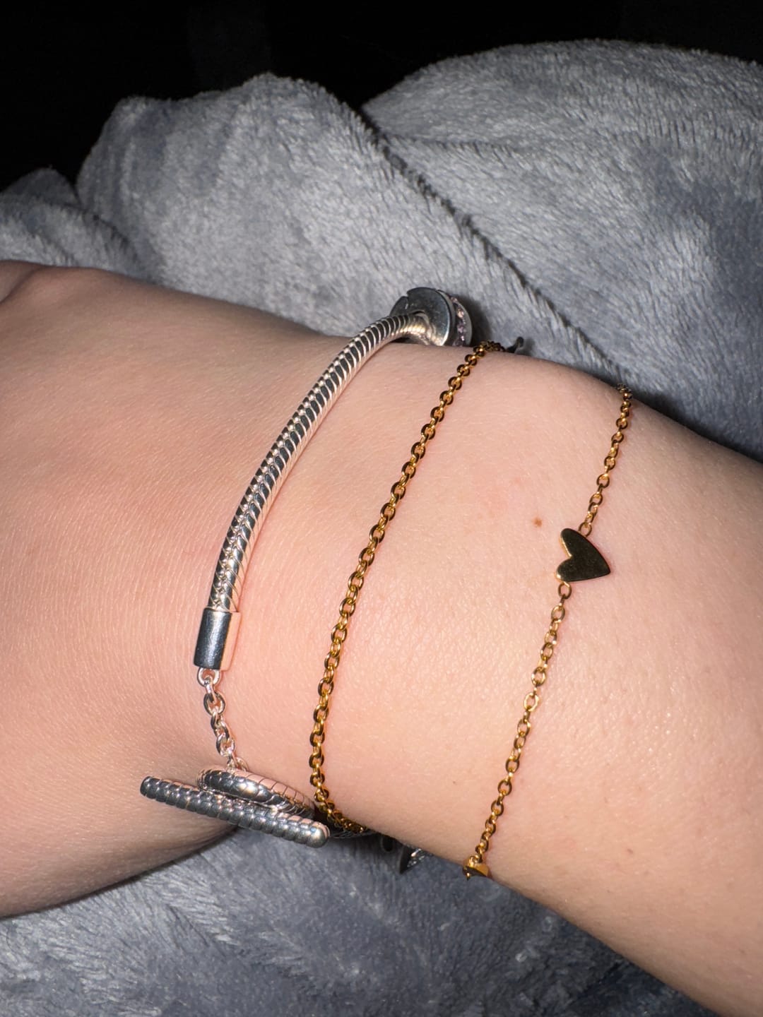 Customer photo review of Cute Heart Armband | 18K vergoldet