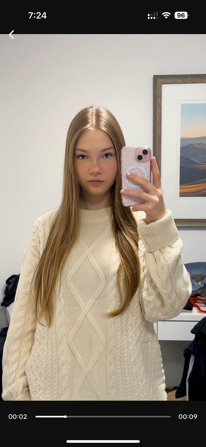 Customer photo review of Aelfric Eden Retro 90s Cable Knit Sweater