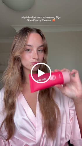 Customer video review of Peachy Clean Cleanser