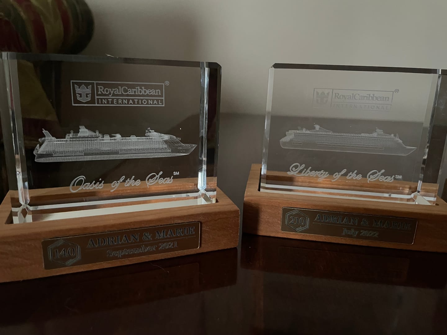 Customer photo review of Cruise Milestone crystal block base
