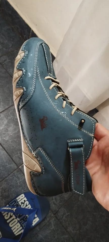 Customer photo review of Microfiber High-Top Sneakers Non-Slip Breathable Cushioned Insole Ergonomic Fit — Red | KIMLUD