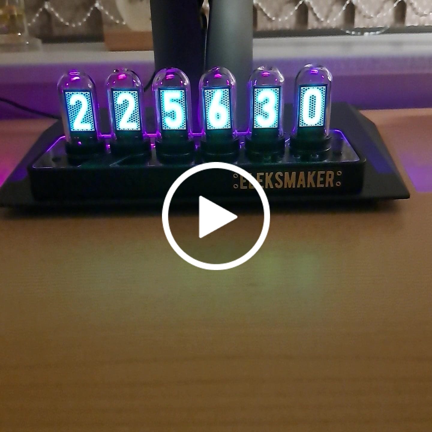 Customer video review of EleksTube IPS Pro Limited Edition 6-Bit Digital Clock