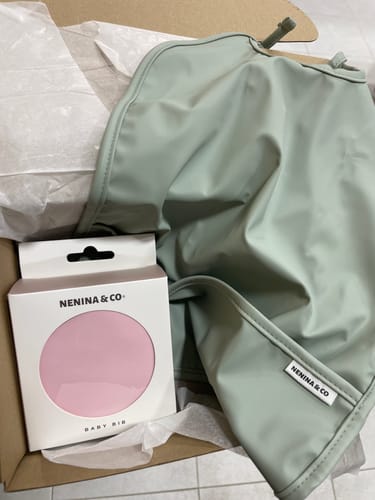 Customer photo review of Pack 2 Baberos Mint + Pink Nenina & Co