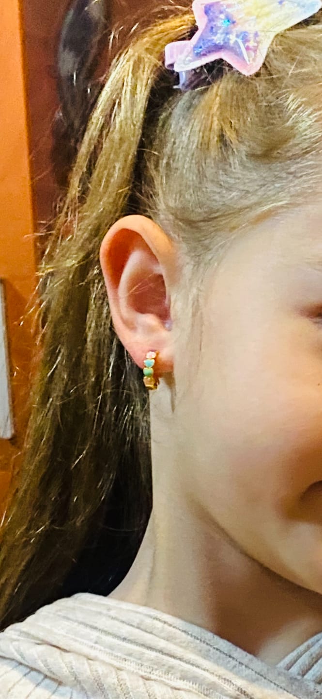Customer photo review of Pendientes Colorful Love
