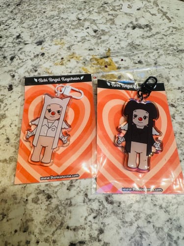 Customer photo review of Hobi Angel Keychain (PREORDER)