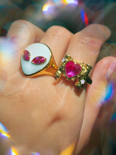 Customer photo review of Pillar of Love Ring Gold