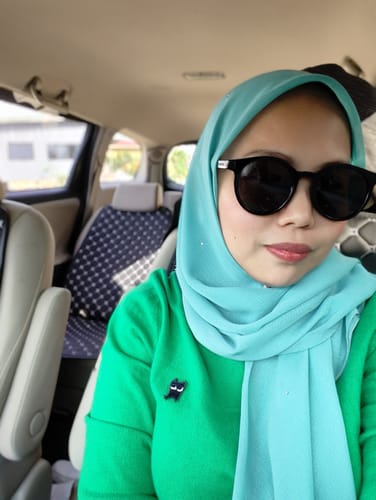 Customer photo review of Molly Round Framed Sunglasses