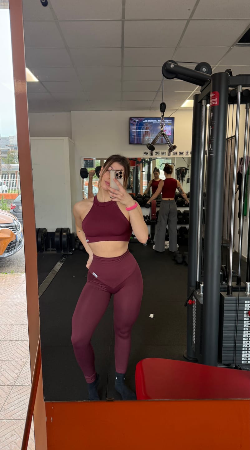 Customer photo review of Leggings Push up Gym Fashion Merlot