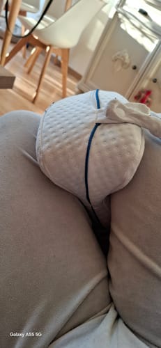 Avis photo d'un client sur Coussin Orthopédique Genoux Cellsius - Le secret d'un sommeil sans douleur