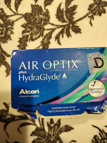 Customer photo review of Lentes de Contato Air Optix Plus HydraGlyde