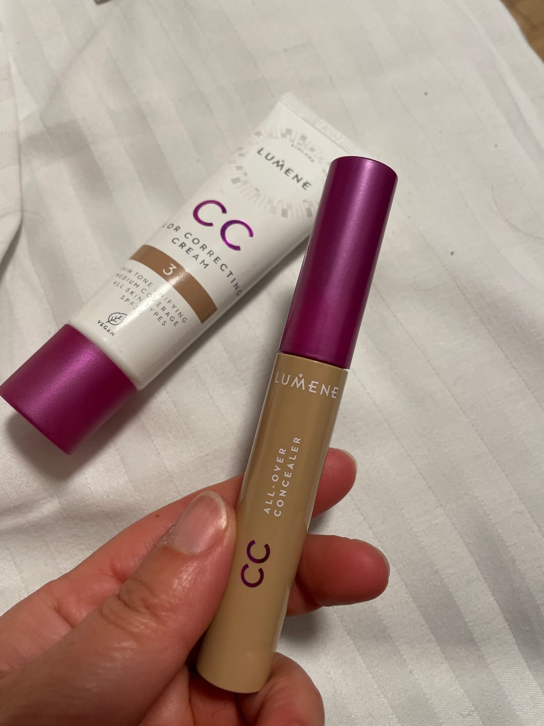 Customer photo review of Lumene CC cream - Веган CC Крем "Абсолютно съвършенство" 7в1 SPF 20