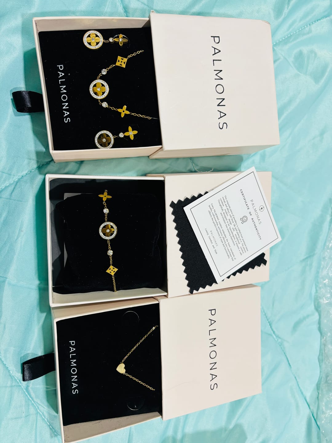Customer photo review of Zircon-Studded Floral Set