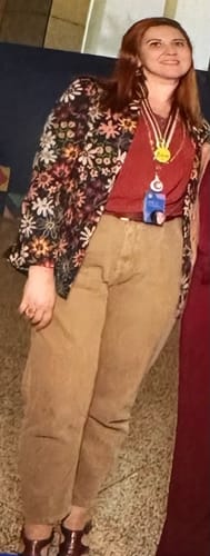 Giselle C. review of Calça Jeans Wide Leg Buriti Marrom Claro image 1 out of 1