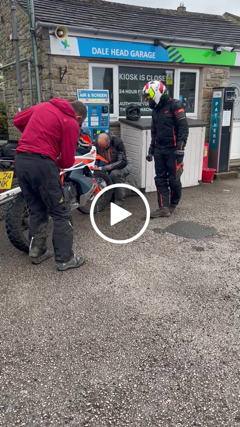 Customer video review of Yellow Metal Pressed 7.5 × 6 Motorbike Number Plate