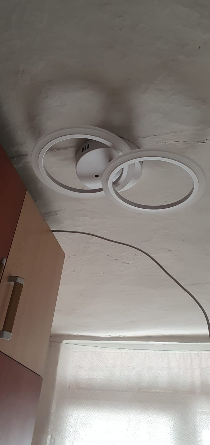 Customer photo review of Lustra LED 1+1 Circle Design Alb Echivalent 300W Telecomanda