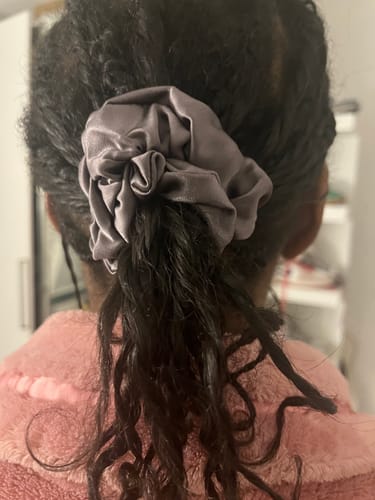 Customer photo review of Silk Sculpt Afroglide Scrunchies (Set of 2)