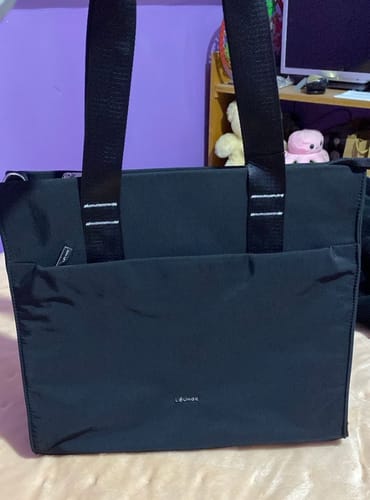 Reseña con foto de un cliente sobre Cartera De Hombro Notebook Nylon Icónica